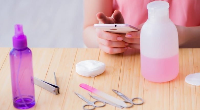 Необычные способы использования жидкости для снятия лака