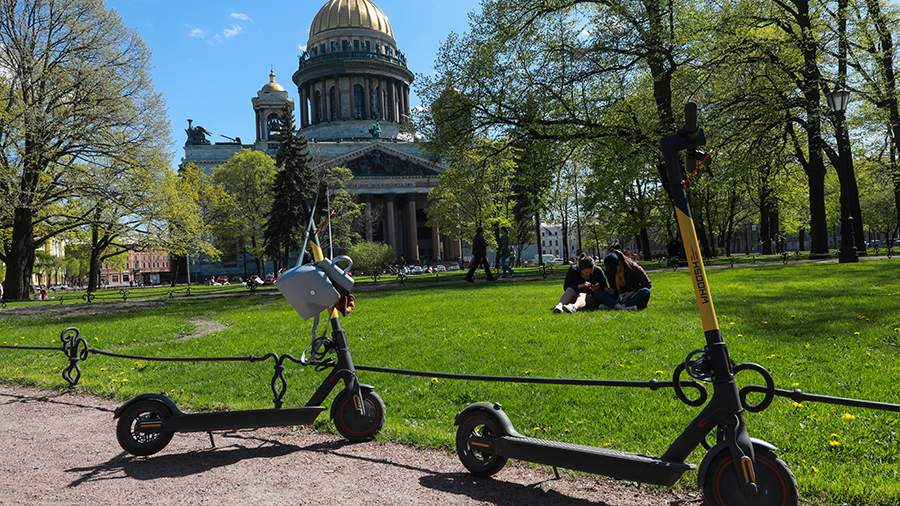 Беглов предложил запретить в Петербурге движение самокатов по тротуарам