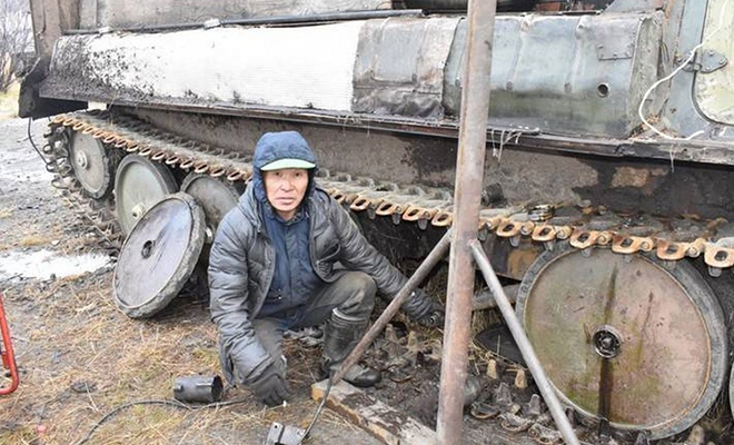 Оленевод заблудился в Тундре на три месяца, но нашел тайники с консервами: откуда взялись запасы тушенки мужчина, помогли, продержаться, откуда, тайники, скрытые, рассказал, тундре, вышел, месяца, дошел, градусов К, сделанные, консервами Вот, зимой, вовсе, найденные, случайно, опускается, товарищам