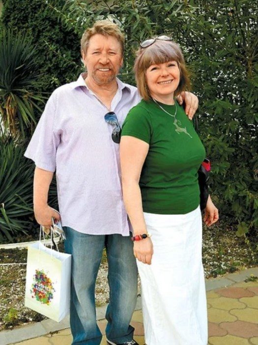 Почему распались два брака актёра Семёна Морозова Почему распались два брака актёра Семёна Морозова