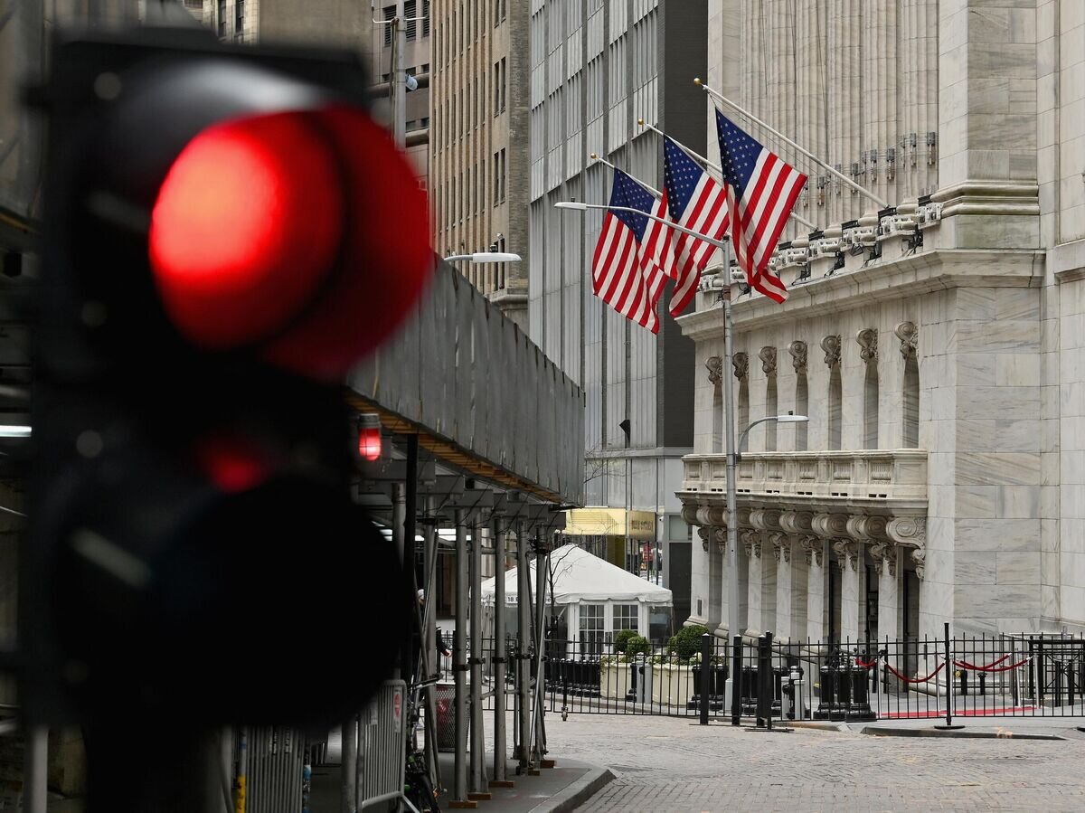 Здание Нью-Йоркской фондовой биржи на Уолл-стрит© AFP 2024 / ANGELA WEISS