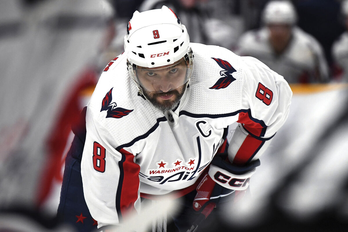 почему ковальчук не играл 2 года. илья ковальчук сборная россии. илья крикунов хоккеист. илья ковальчук металлург. илья ковальчук хоккеист авангард.