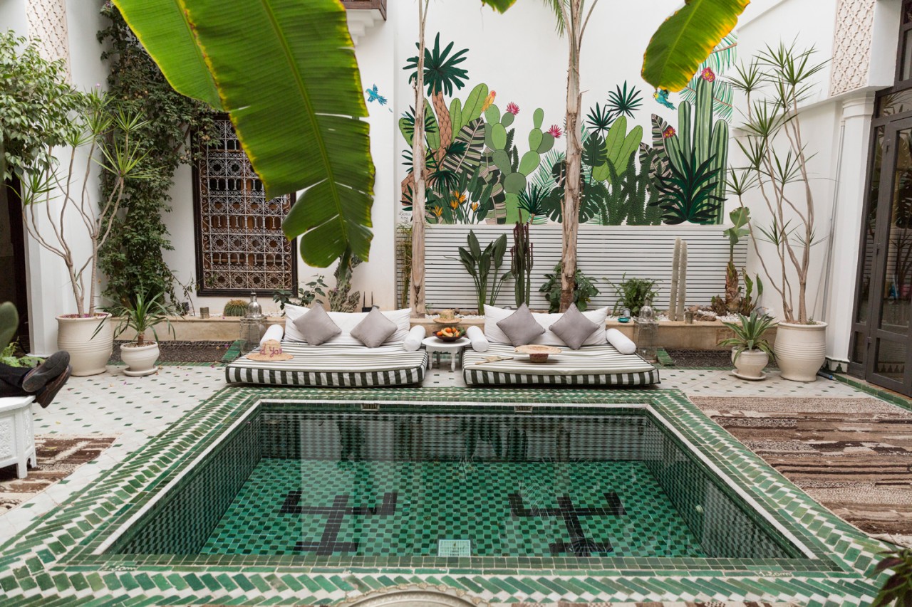The-Fashion-Fraction-Marrakech-Travel-Guide-2017-Accomodation-Hotel-Riad-Yasmine-Pool-Yard-6
