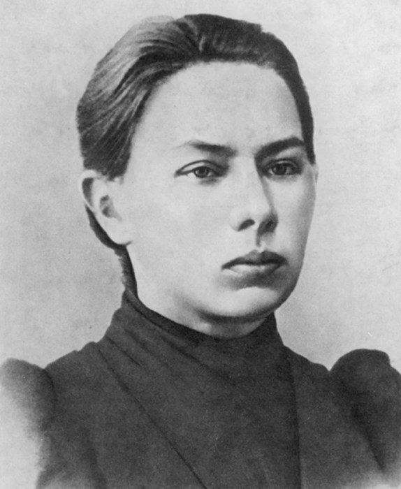 Как сложились судьбы жен известных советских руководителей Как сложились судьбы жен известных советских руководителей