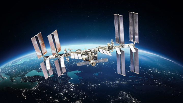 РУЛИТЬ УМЕЮТ ТОЛЬКО РУССКИЕ: КУДА БЕЗ НАС УЛЕТИТ МКС