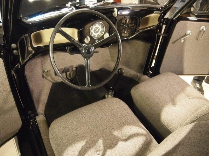 Самый старый в мире Volkswagen Beetle полностью сгорел, но был восстановлен