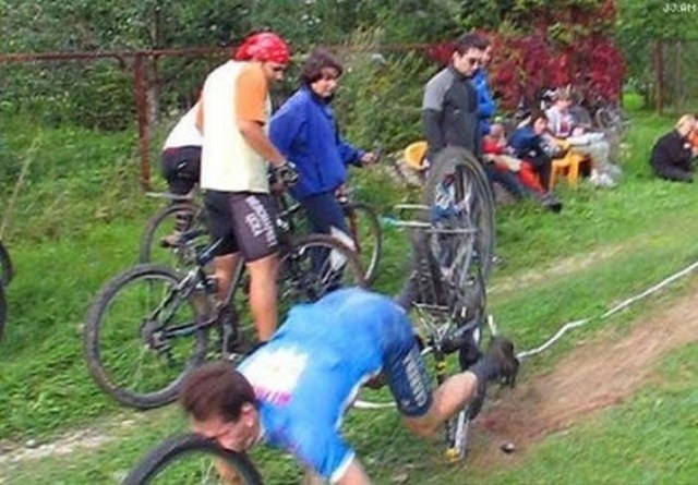 Падения с велосипеда (40 фото)
