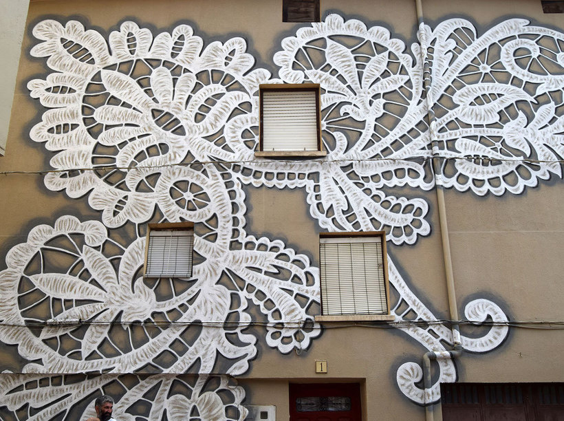 Уличные художники расписали испанскую деревню, чтобы показать красоту местных традиций