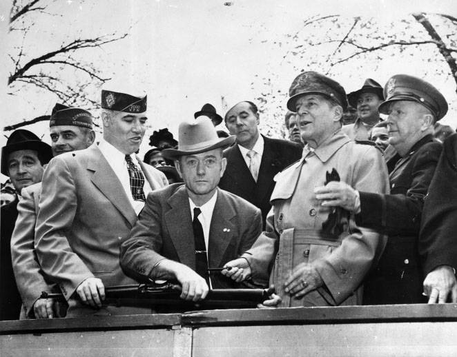 Самогон, мокруха и шесть миллионов стволов. История жизни одного оружейника Самогон, мокруха и шесть миллионов стволов. История жизни одного оружейника история,оружие