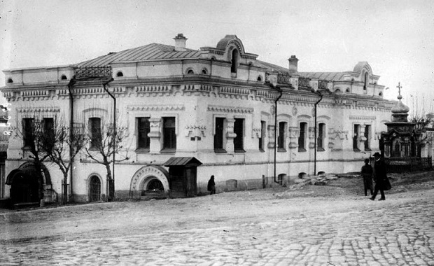 Как Ельцин оправдал снос дома Ипатьева, где казнили Николая II