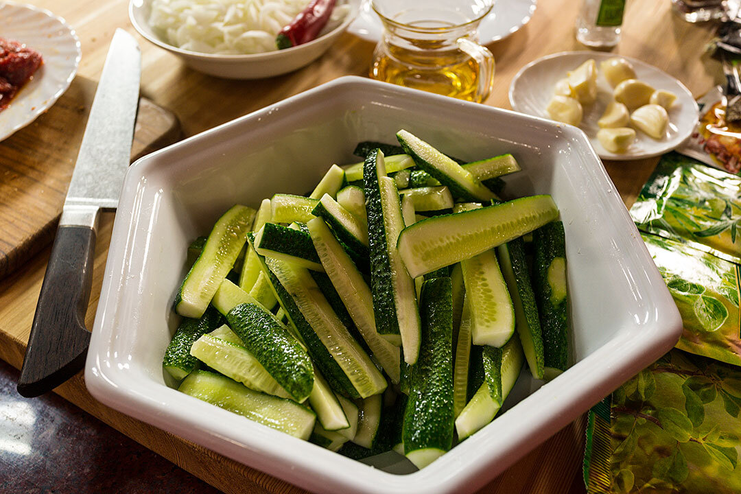 Очень простой корейский салат из огурцов и мяса кухни мира,салаты