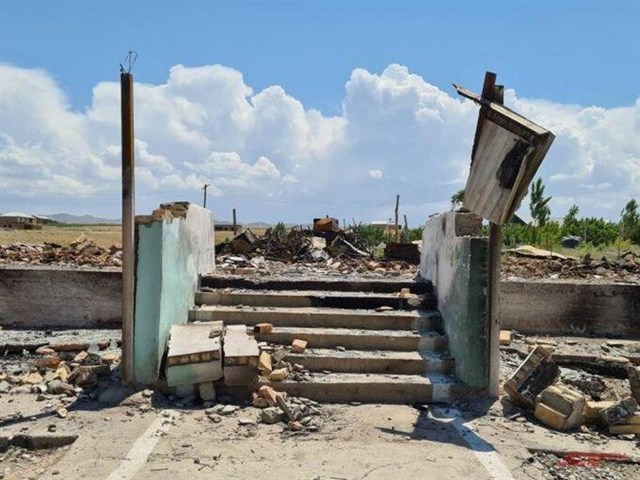 «Русские, помогите!». Почему Россия должна разнимать драки стран экс-СССР? «Русские, помогите!». Почему Россия должна разнимать драки стран экс-СССР? геополитика