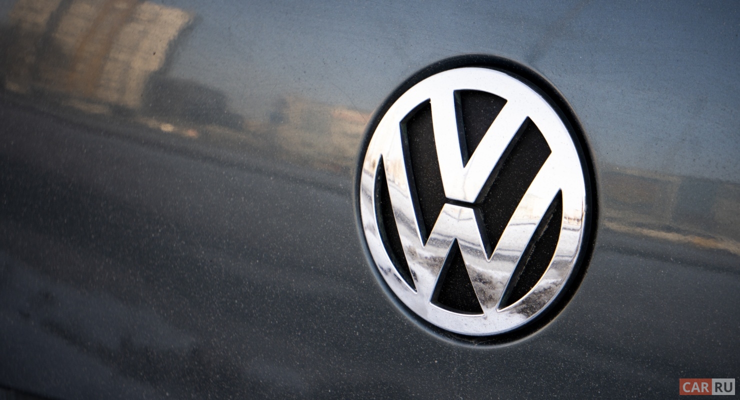 Volkswagen впервые показал обновленный VW Golf 2025 года Автомобили