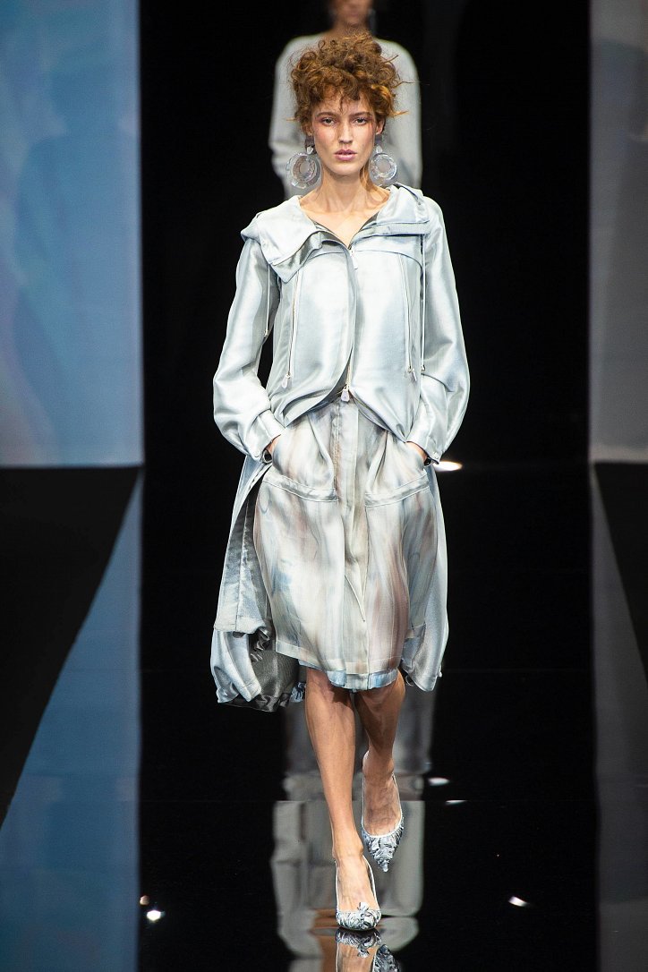 Giorgio Armani весна-лето 2019 - максимальная нежность красок и женственность линий Giorgio Armani весна-лето 2019
