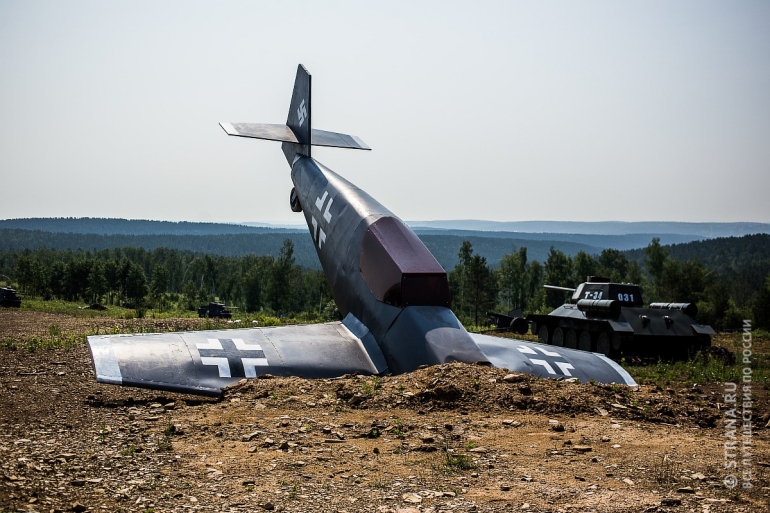 История о том, как из мусорной свалки в Сибири сделали средневековую крепость История о том, как из мусорной свалки в Сибири сделали средневековую крепость идеи,Иркутск,мусор,свалка,Сибирь