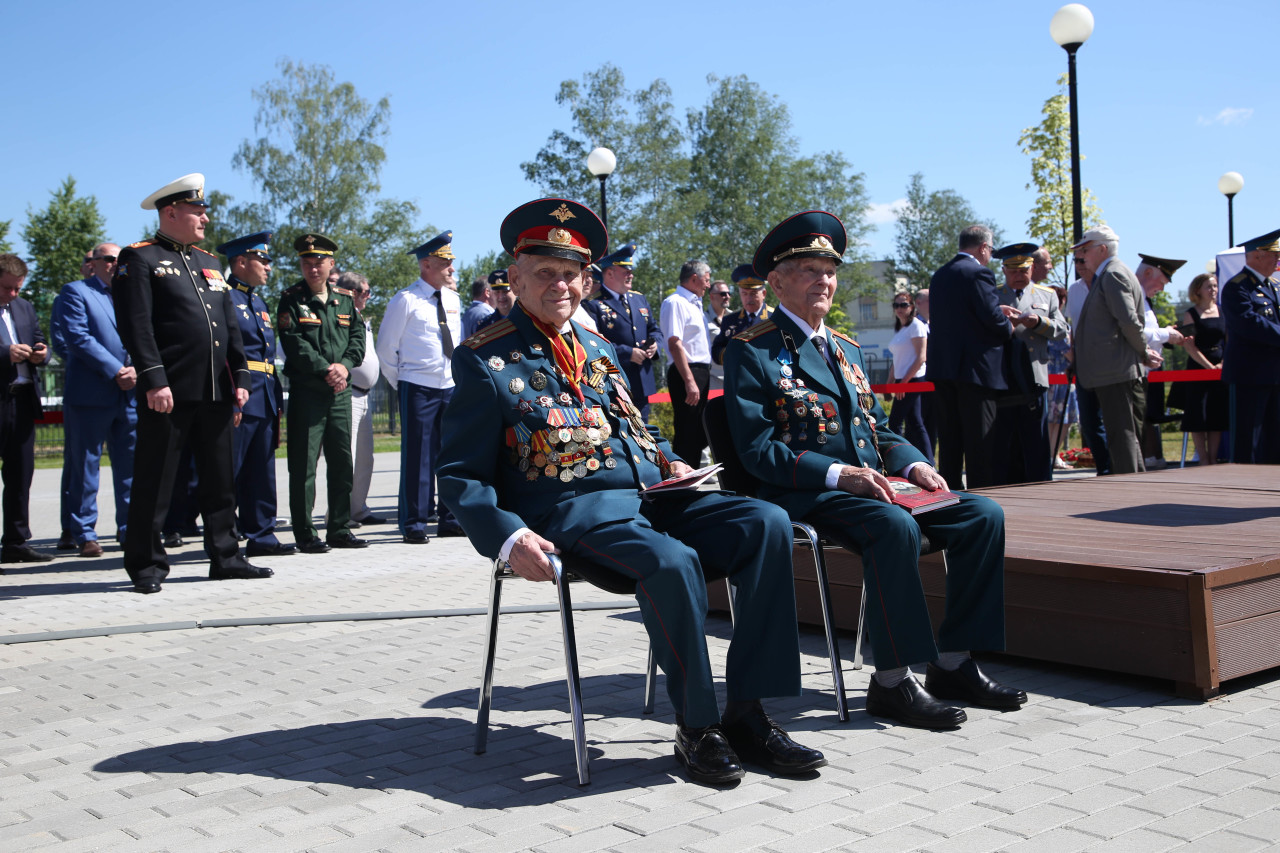 В Тверском суворовском военном училище состоялось торжественное мероприятие по случаю выпуска суворовцев