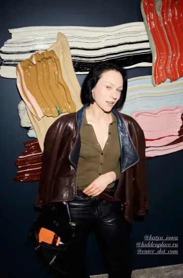 Аркадий Новиков, Маша Цигаль, Катя IOWA, Полина Киценко посетили выставку-ярмарку современного искусства 