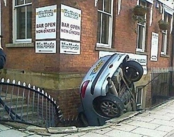 Необычные автопроисшествия