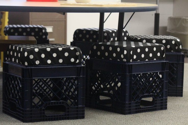 Из пластиковых ящиков