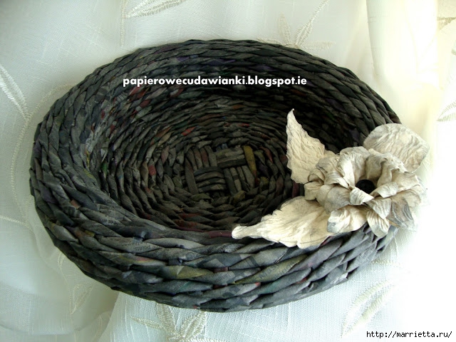 Плетение из газет - объёмная вазочка для фруктов