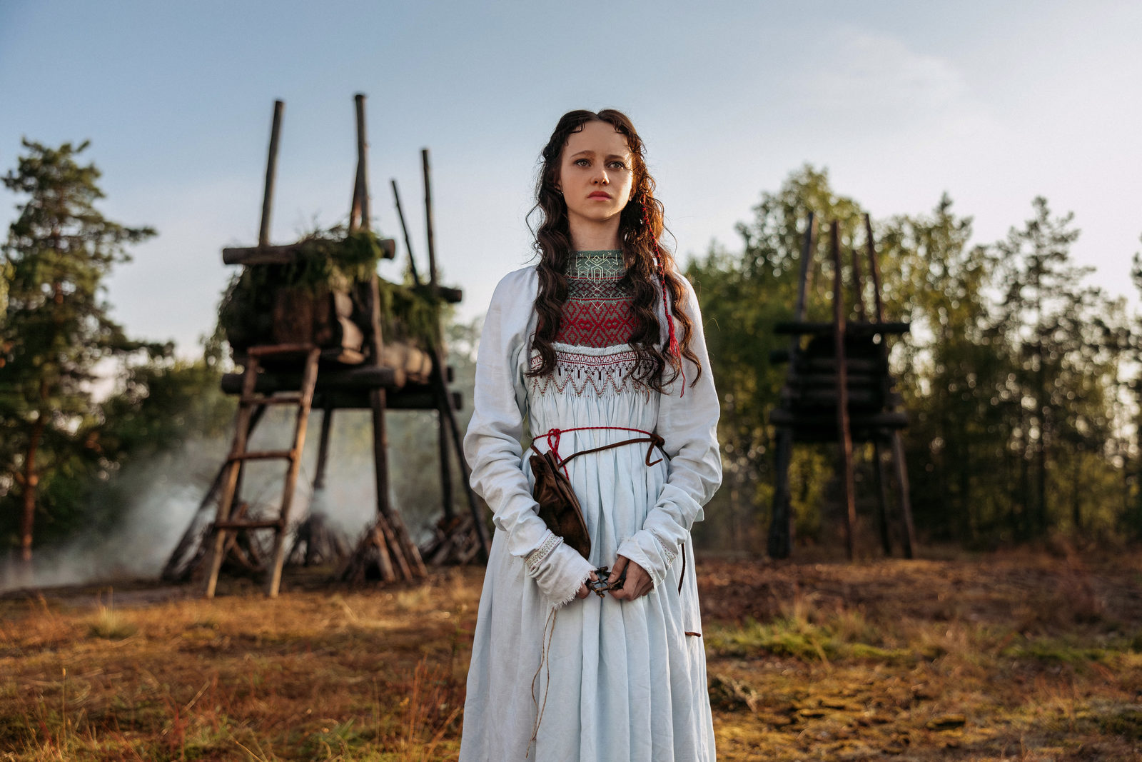 Елена Подкаминская, Юрий Чурсин и Таисья Калинина снялись в дарк-фэнтези «Очарованные»