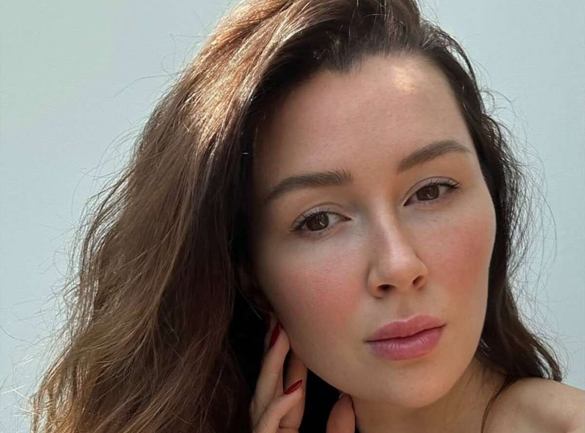 Анна Заворотнюк