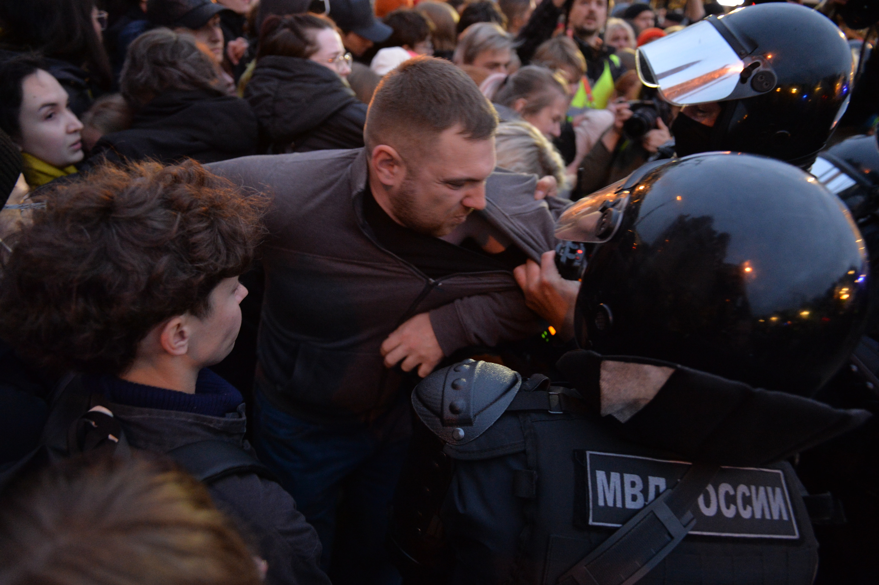 События сегодня. Протесты в Санкт-Петербурге. Митинг. Митинг в СПБ. Митинги в Санкт-Петербурге сейчас.