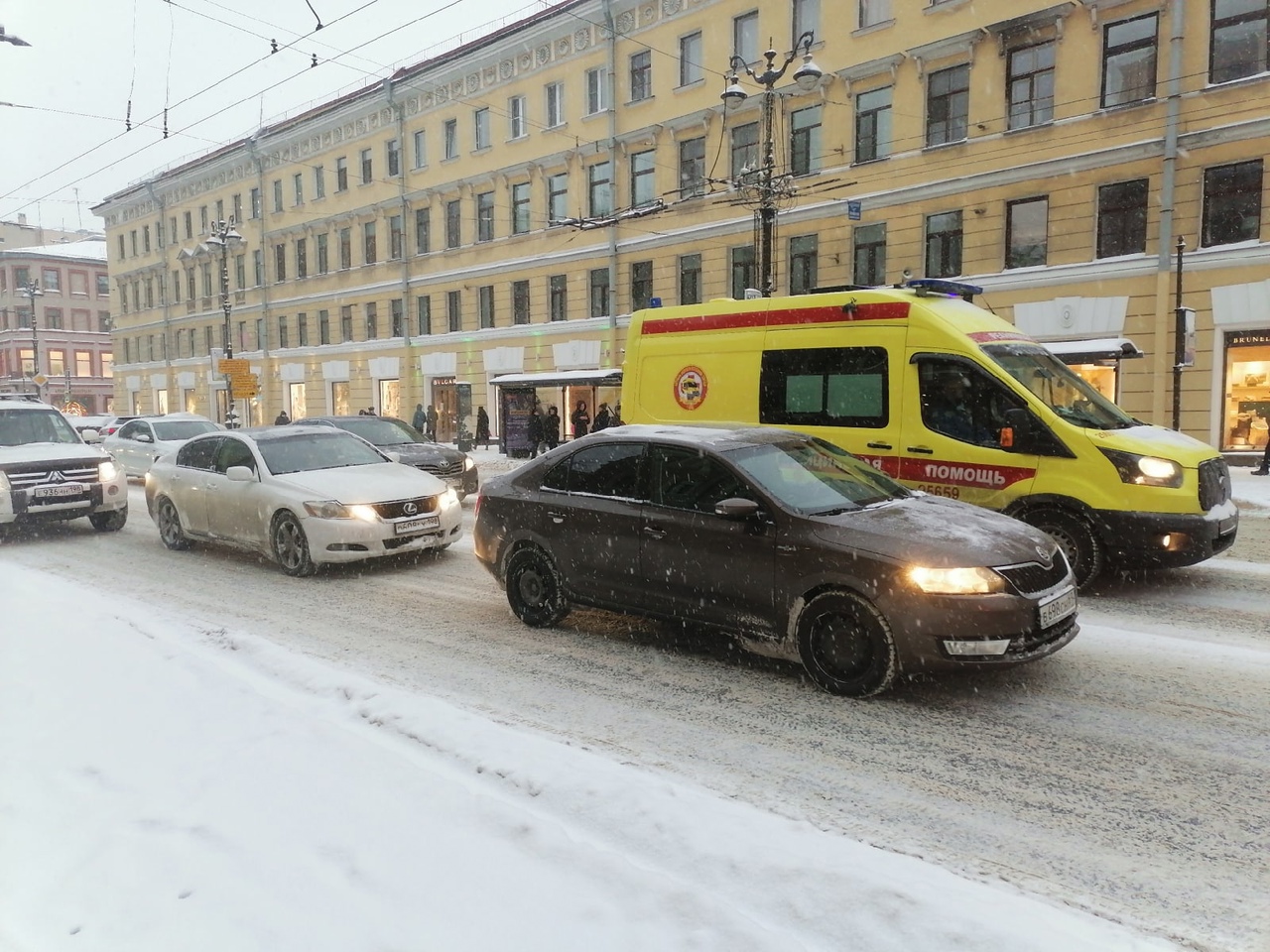 Коронавирус в спб. Санкт-Петербург март. Питер сегодня. Санкт-Петербург люди. Питер в марте.