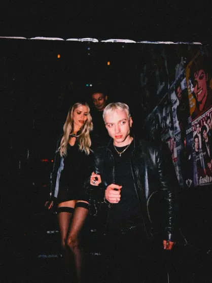 Елена Перминова с другом и Герман Ларкин