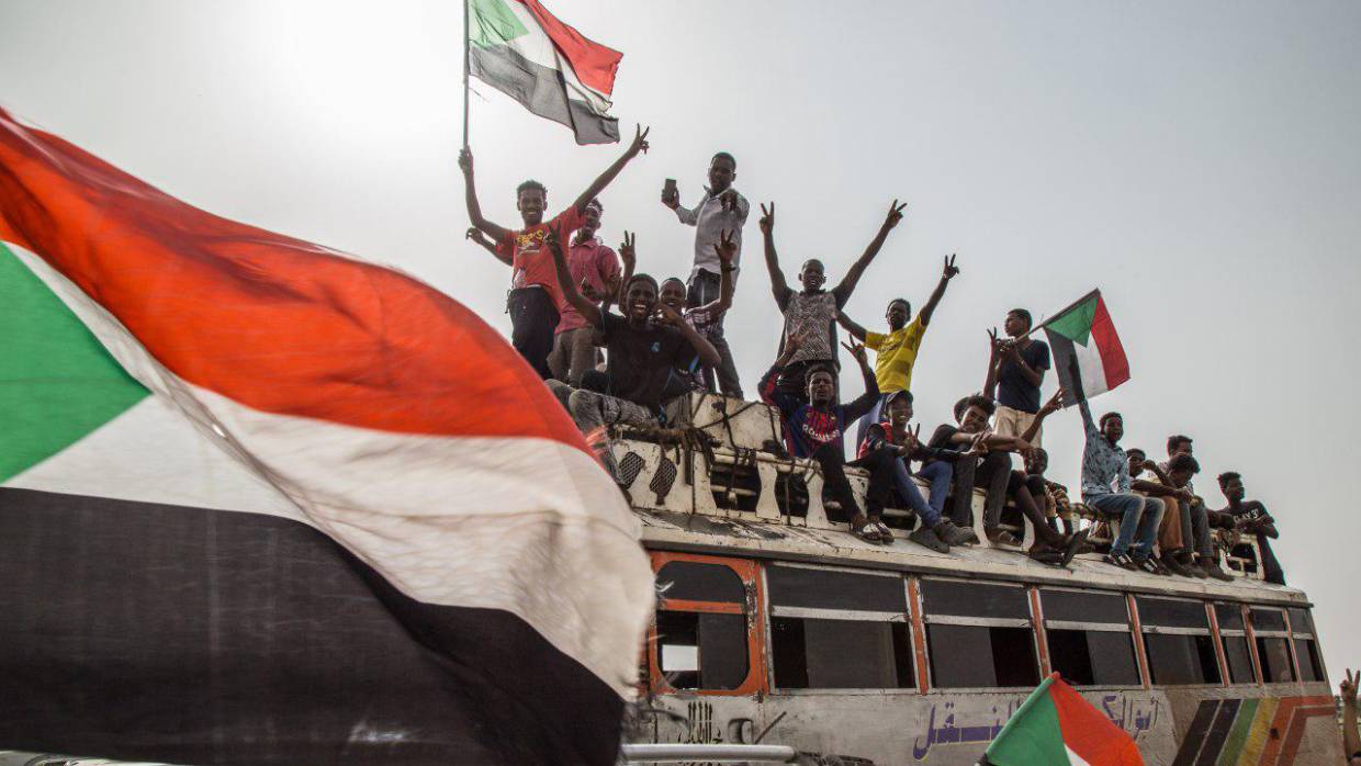 Шугалей в интервью рассказал о выборах в Ливии, «черном ящике» Мали и исследованиях в Африке Весь мир