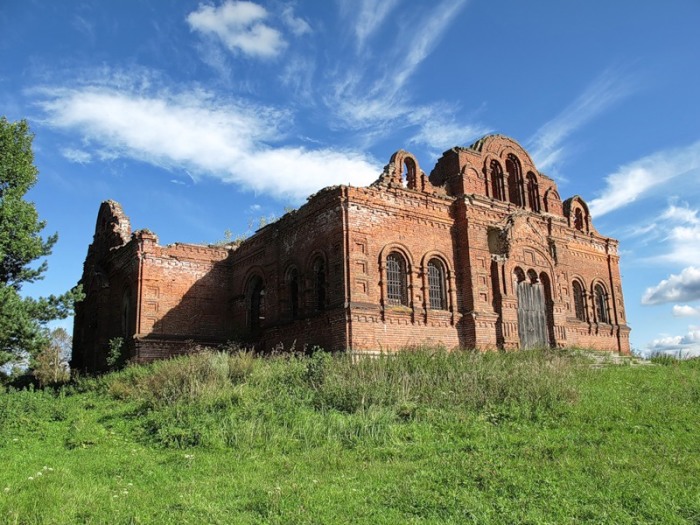 Заброшенная усадьба на Смоленщине. | Фото: deni-spiri.livejournal.com.