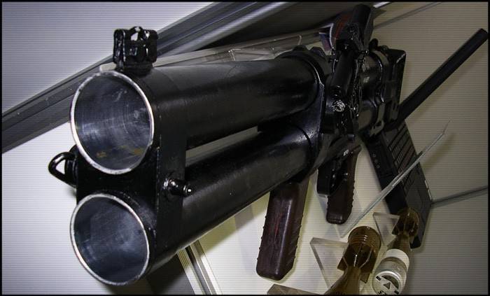 Противодиверсионный гранатомет ДП-64 «Непрядва» на фоне Спецоперации Противодиверсионный гранатомет ДП-64 «Непрядва» на фоне Спецоперации оружие