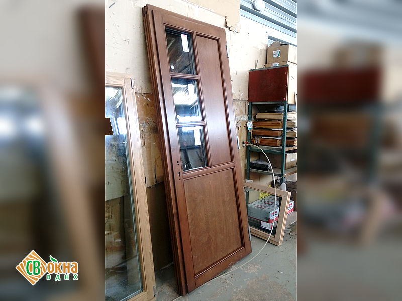 Входная дверь из сосны