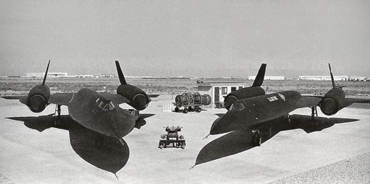    - ׸ :     SR-71?