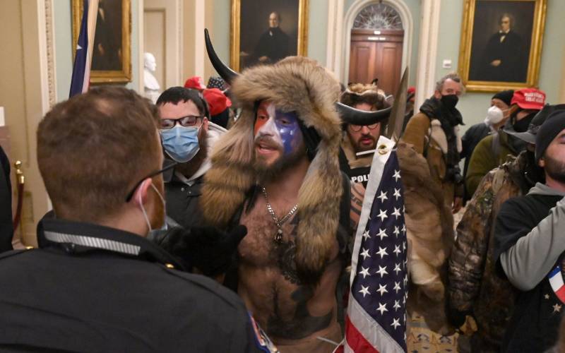 Капитолий пал! В США новая демократическая реальность Капитолий пал! В США новая демократическая реальность геополитика
