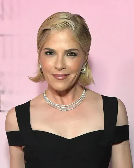 Оливия Уайлд в бюстгальтере, Шэрон Стоун, Памела Андерсон и Джулия Фокс в 