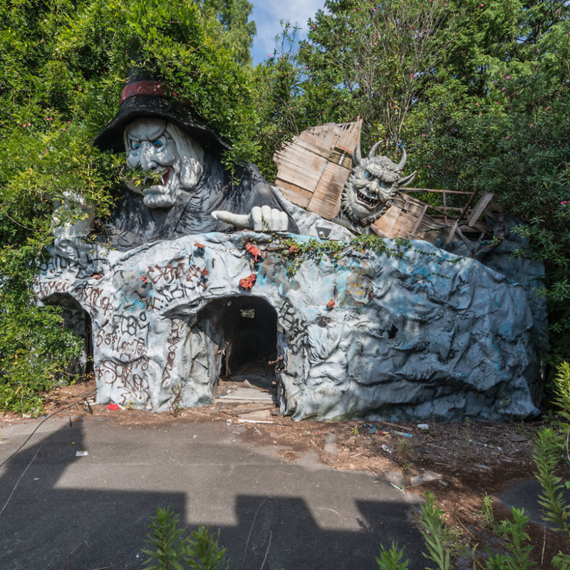 Nara Dreamland — самый известный заброшенный парк развлечений в мире Nara Dreamland, парк развлечений