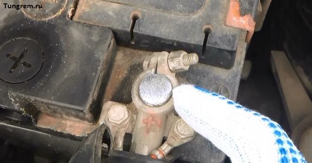 Клеммы и соединения аккумулятора Лада Калина