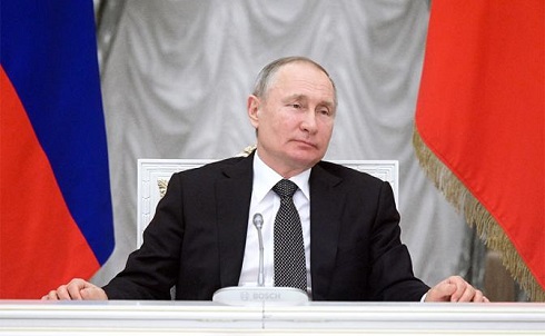 «Монарх» Путин во власти уже 20 лет, но в стагнации российской экономики винит Запад