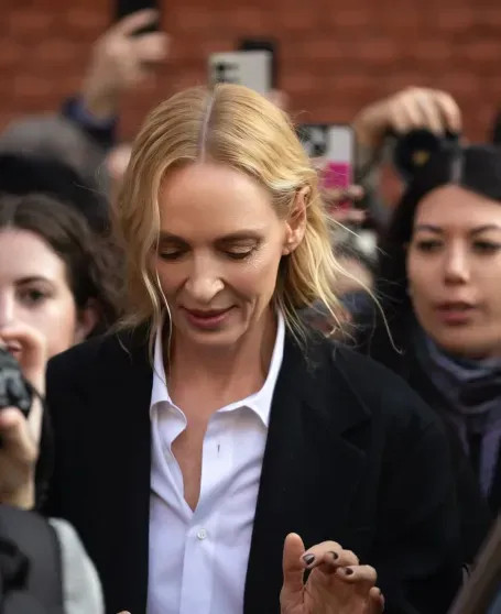 Неделя моды в Милане: Моника Беллуччи, Джессика Альба с 14-летней дочерью, Елена Перминова и Ума Турман на показе Fendi Неделя моды в Милане: Моника Беллуччи, Джессика Альба с 14-летней дочерью, Елена Перминова и Ума Турман на показе Fendi calvin klein,fendi,город милан,instagram (инстаграм),социальная сеть,lvmh,Анна Винтур,Бернар Арно,дакота фаннинг,Джессика Альба,Елена Перминова,король карл (iii),лиля коллинз,Мартин Скорсезе,марья грация кьюри,Моника Беллуччи,мэри лист,Наталья Водянова