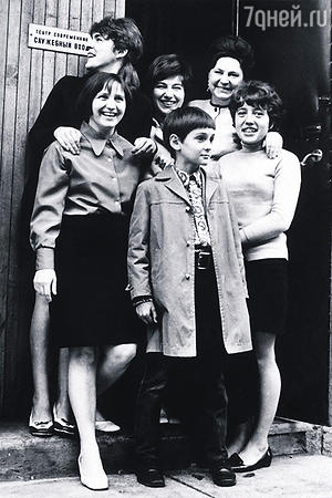 Чтобы помнили... Памяти Петра Щербакова Чтобы помнили... Памяти Петра Щербакова актер,звезда,Петр Щербаков,фильм,шоу,шоубиz,шоубиз