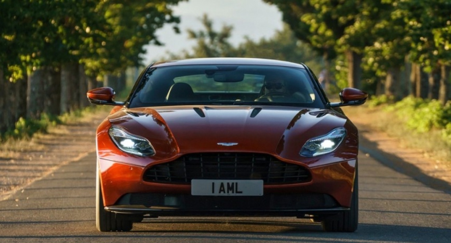 Aston Martin db11 Orange