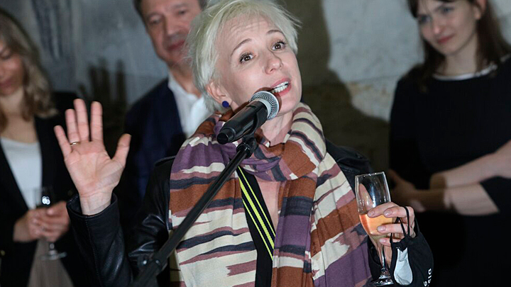 ПРОНЬКО: ЧУЛПАН ХАМАТОВА ПРОКЛИНАЕТ РОССИЮ И ПОЛУЧАЕТ ПРЕМИЮ. УТРЁМСЯ?