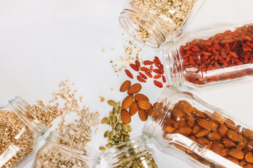 Эксперты рассказали, как правильно выбрать орехи