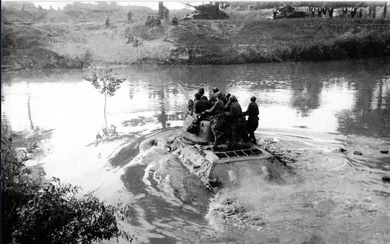 Душераздирающие фотографии военных лет.