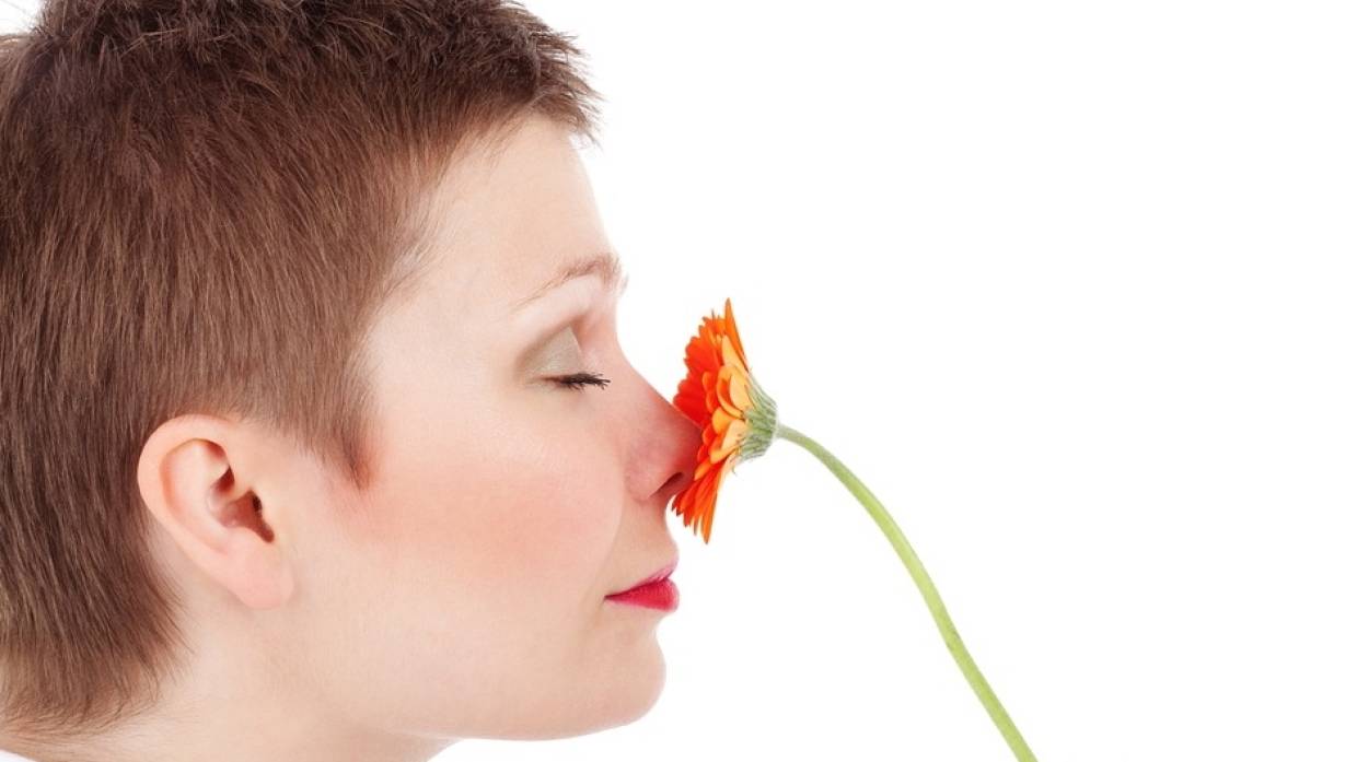 Ученые объяснили потерю обоняния после COVID-19