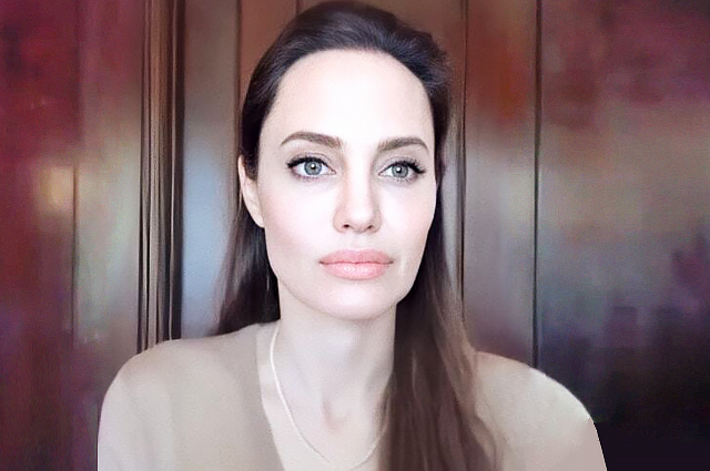 Анджелина Джоли приняла участие в онлайн-конференции с Мадлен Олбрайт и рассказала о расширении прав женщин