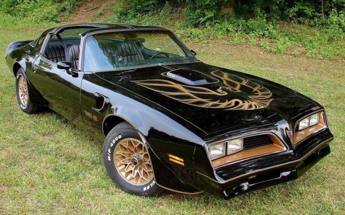 18 самых запоминающихся автомобилей из мира кино