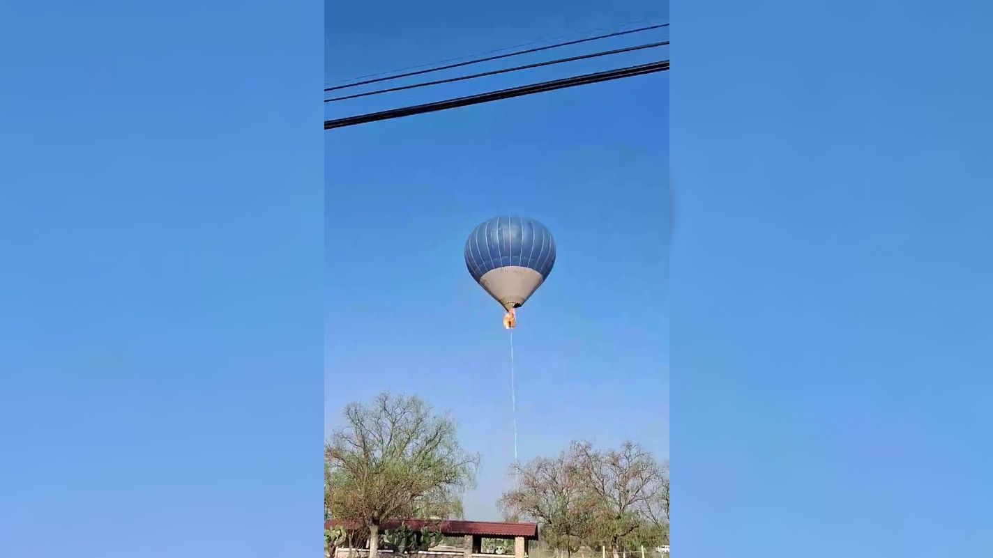 Первая женщина на воздушном шаре. Трагедия в грузии на воздушном шаре видео. Сгорели на воздушном шаре. Катание на воздушном шаре дмитров. Воздушный шарик.