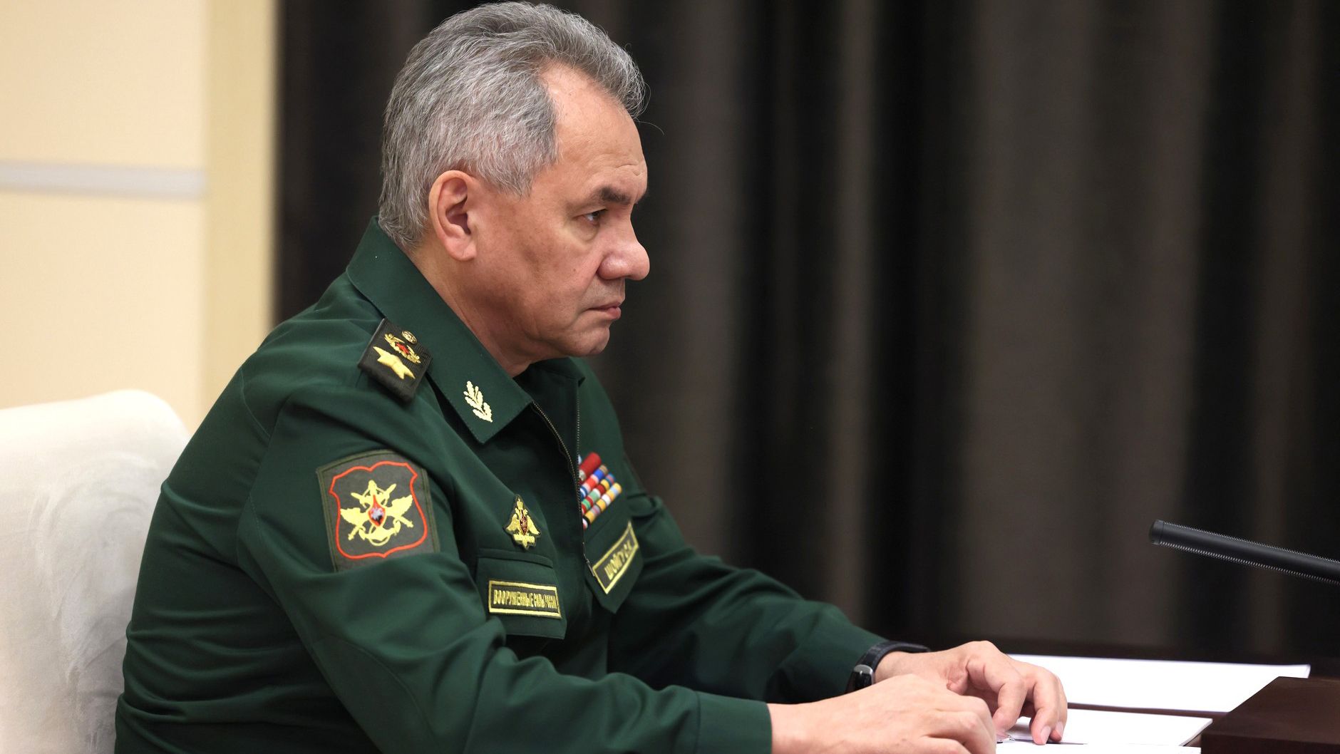 Шойгу пообещал Лукашенко обсудить дальнейшее пребывание российских военных в Белоруссии